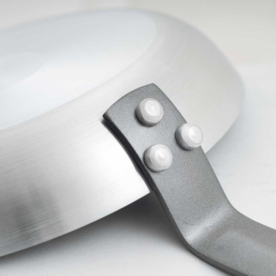 Bratpfanne, Teflon®-beschichtet, 360x55 mm (ØxH) 1 Bratpfanne, Teflon®-beschichtet, 360x55 mm (ØxH)
