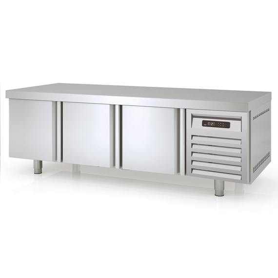 Vaiotec Topline Unterbaukühltisch / 3-fach GN 1/1 mit 3 Türen, 1795 x 700 mm Vaiotec Topline Unterbaukühltisch / 3-fach GN 1/1 mit 3 Türen, 1795 x 700 mm