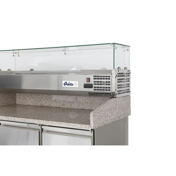 Arktic Pizzatisch, dreitürig mit Aufsatzkühlvitrine 380+40L, 254L, 230V/400W, 1400x700x(H)1491mm 1 Arktic Pizzatisch, dreitürig mit Aufsatzkühlvitrine 380+40L, 254L, 230V/400W, 1400x700x(H)1491mm