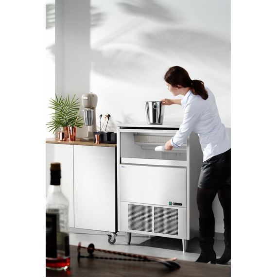 Arktic Eiswürfelbereiter, 220V/900W, 730x600x(H)1136mm 4 Arktic Eiswürfelbereiter, 220V/900W, 730x600x(H)1136mm