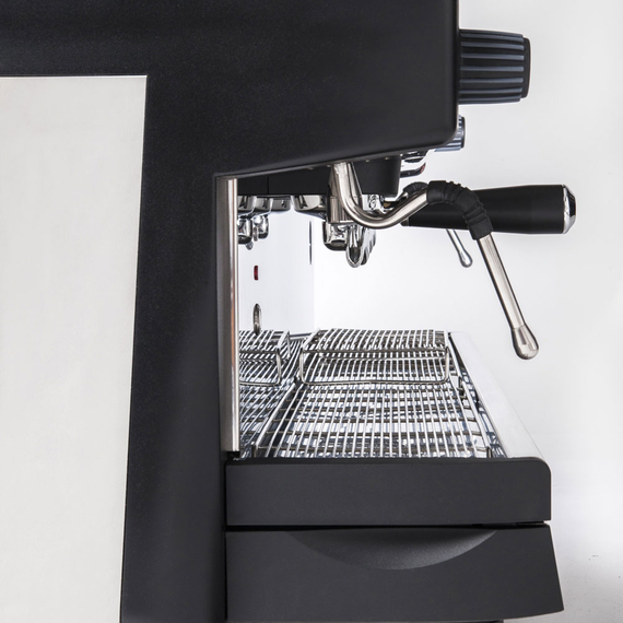 Magister Siebträgermaschine, 2-gruppig, automatisch, DELTA, 4,5 kW 2 Magister Siebträgermaschine, 2-gruppig, automatisch, DELTA, 4,5 kW