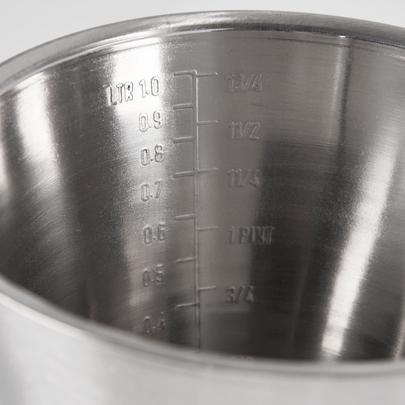 Messkanne aus Edelstahl, 1 Liter 1 Messkanne aus Edelstahl, 1 Liter
