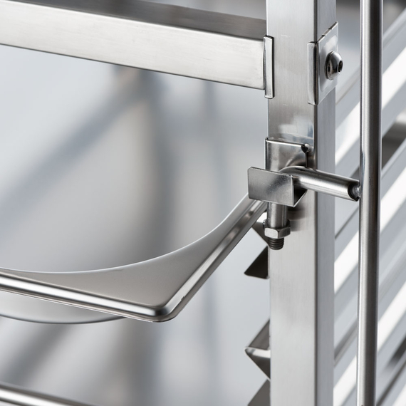 Stalgast Tablettwagen aus Edelstahl, passend für 14 x GN 1/1, 380 x 550 x 1735 mm (BxTxH) 1 Stalgast Tablettwagen aus Edelstahl, passend für 14 x GN 1/1, 380 x 550 x 1735 mm (BxTxH)