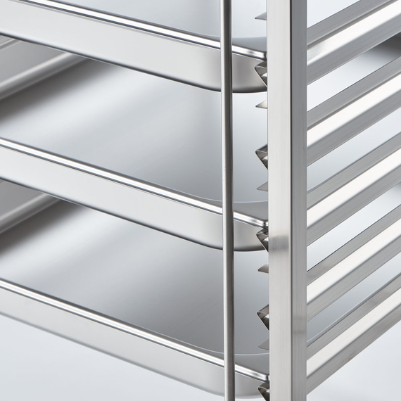 Stalgast Tablettwagen aus Edelstahl, passend für 14 x GN 2/1, 590 x 670 x 1735 mm (BxTxH) 3 Stalgast Tablettwagen aus Edelstahl, passend für 14 x GN 2/1, 590 x 670 x 1735 mm (BxTxH)