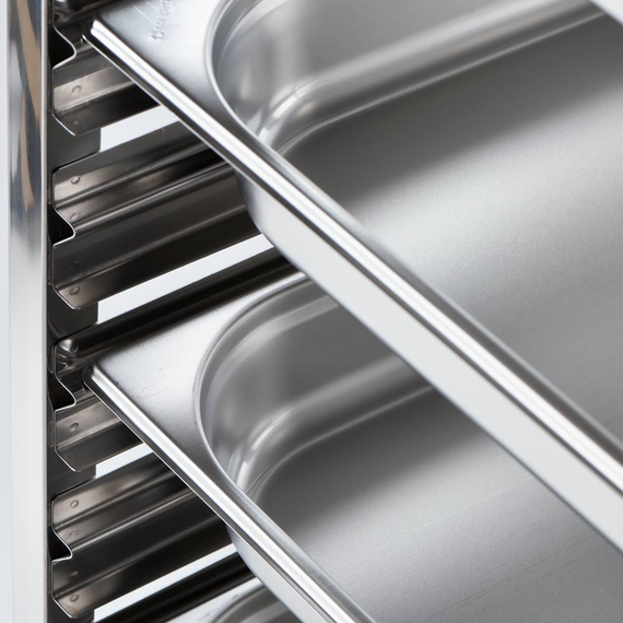 Stalgast Tablettwagen aus Edelstahl, passend für 14 x GN 2/1, 590 x 670 x 1735 mm (BxTxH) 4 Stalgast Tablettwagen aus Edelstahl, passend für 14 x GN 2/1, 590 x 670 x 1735 mm (BxTxH)