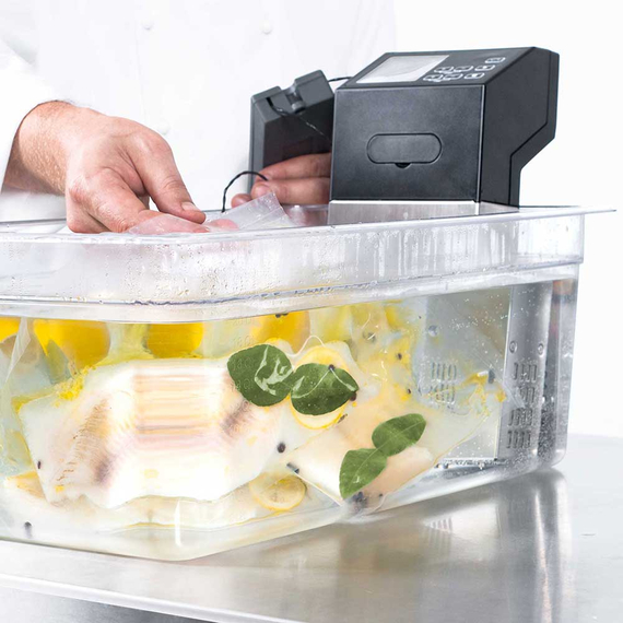 Sous-Vide-Gerät zum Einhängen in ein Wasserbad, 145 x 115 x 325 mm (BxTxH) 4 Sous-Vide-Gerät zum Einhängen in ein Wasserbad, 145 x 115 x 325 mm (BxTxH)