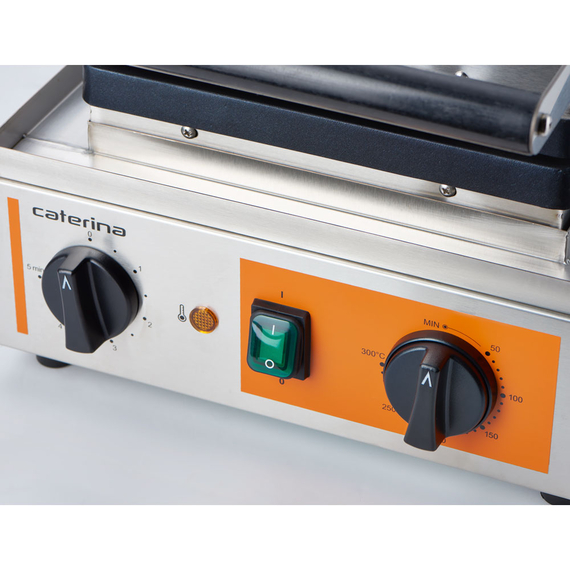 Waffeleisen CATERINA, antihaftbeschichtete Platte, 320x380x240 mm, 1,5 kW 230 V 1 Waffeleisen CATERINA, antihaftbeschichtete Platte, 320x380x240 mm, 1,5 kW 230 V