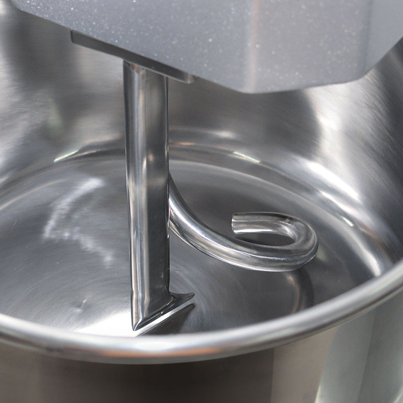 Spiral-Teigknetmaschine, automatische Steuerung, 10 Liter, 0,75 kW 2 Spiral-Teigknetmaschine, automatische Steuerung, 10 Liter, 0,75 kW