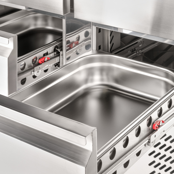 Starline Edelstahl Kühltisch mit vier Schubladen GN 1/1, 900x700x875 mm (BxTxH), ohne Aufkantung 3 Starline Edelstahl Kühltisch mit vier Schubladen GN 1/1, 900x700x875 mm (BxTxH), ohne Aufkantung