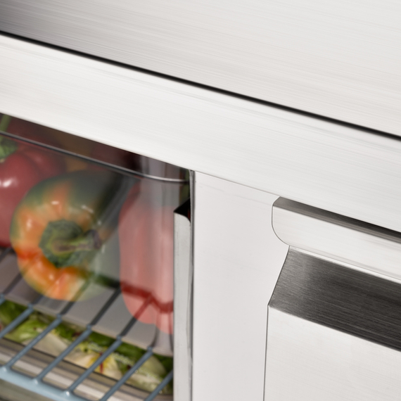 Starline Pizzatisch, 2-türig, GN 1/1, Aufnahme 5x GN 1/6, 900x700x1090 mm (BxTxH) 5 Starline Pizzatisch, 2-türig, GN 1/1, Aufnahme 5x GN 1/6, 900x700x1090 mm (BxTxH)