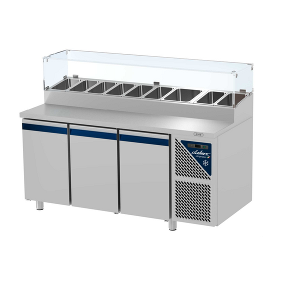 Prismafood Kühltisch 3 Türen mit Edelstahlabdeckung Kapazität: 460 lt Temperatur: 0°C/+10°C Prismafood Kühltisch 3 Türen mit Edelstahlabdeckung Kapazität: 460 lt Temperatur: 0°C/+10°C