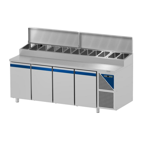 Prismafood Kühltisch 4 Türen mit Edelstahlabdeckung Kapazität: 630 lt Temperatur: 0°C/+10°C Prismafood Kühltisch 4 Türen mit Edelstahlabdeckung Kapazität: 630 lt Temperatur: 0°C/+10°C