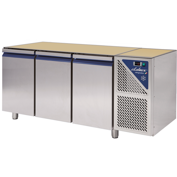 Prismafood Kühltisch 3 Türen Kapazität: 606 lt Temperatur: 0°C/+10°C Prismafood Kühltisch 3 Türen Kapazität: 606 lt Temperatur: 0°C/+10°C