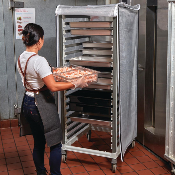 Cambro GN 2/1 Regalwagen 36 Etagen 2 Cambro GN 2/1 Regalwagen 36 Etagen