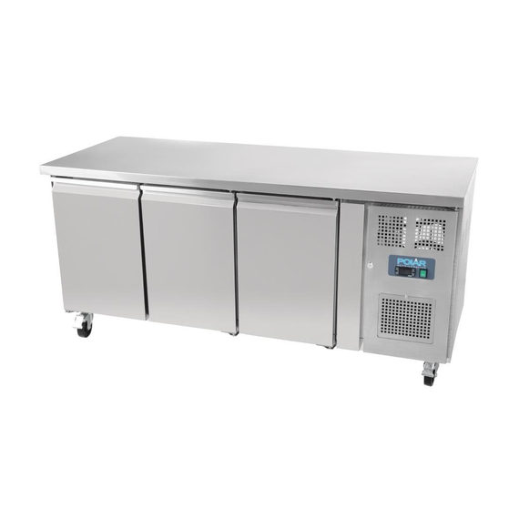 Polar U-Serie Kühltisch mit drei Türen 417Ltr 6 Polar U-Serie Kühltisch mit drei Türen 417Ltr