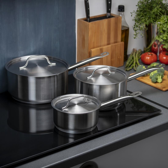 Vogue Kochen wie die Profis Set von 3x Stieltöpfen aus Edelstahl 3 Vogue Kochen wie die Profis Set von 3x Stieltöpfen aus Edelstahl