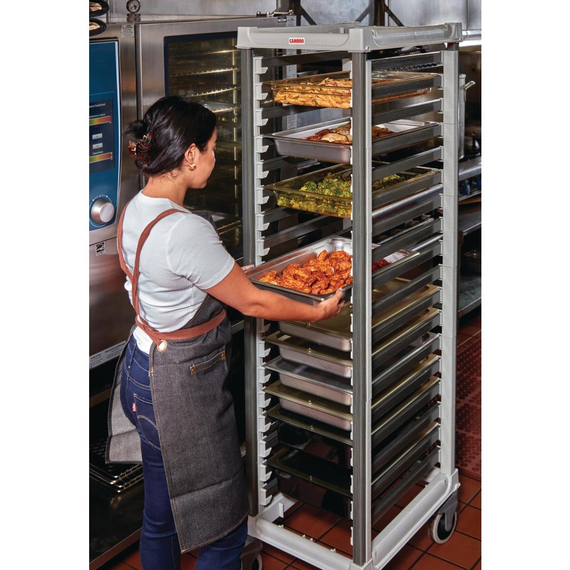 Cambro GN 1/1 Regalwagen 18 Etagen 3 Cambro GN 1/1 Regalwagen 18 Etagen