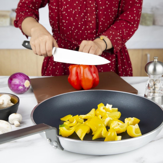 Vogue Aluminium Antihaft-Teflon-Platinum-Plus-Bratpfanne 32cm 3 Vogue Aluminium Antihaft-Teflon-Platinum-Plus-Bratpfanne 32cm