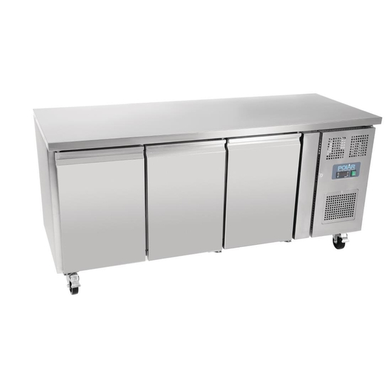 Polar U-Serie Kühltisch mit drei Türen 417Ltr Polar U-Serie Kühltisch mit drei Türen 417Ltr