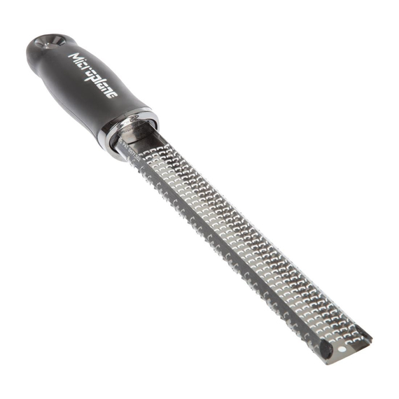 Microplane Premium Reibe und Zestenreißer schwarz 5 Microplane Premium Reibe und Zestenreißer schwarz