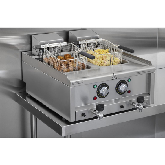 Buffalo 600 Serie Doppeltank-Elektrofritteuse 2 x 8Ltr 7 Buffalo 600 Serie Doppeltank-Elektrofritteuse 2 x 8Ltr