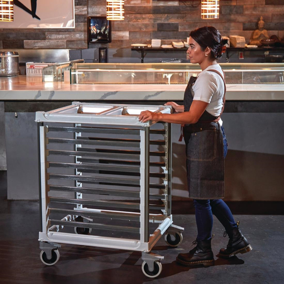 Cambro GN 2/1 Regalwagen 18 Etagen 1 Cambro GN 2/1 Regalwagen 18 Etagen