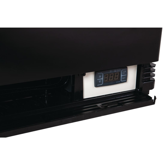 Polar C-Serie Energieeffizienter Display-Kühlschrank Schwarz 68Ltr 4 Polar C-Serie Energieeffizienter Display-Kühlschrank Schwarz 68Ltr