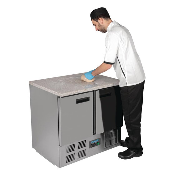 Polar Serie G Thekenkühltisch mit Marmorarbeitsfläche 2-türig 240L 2 Polar Serie G Thekenkühltisch mit Marmorarbeitsfläche 2-türig 240L