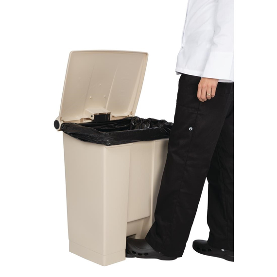 Rubbermaid Step On Pedaleimer beige 68L 1 Rubbermaid Step On Pedaleimer beige 68L