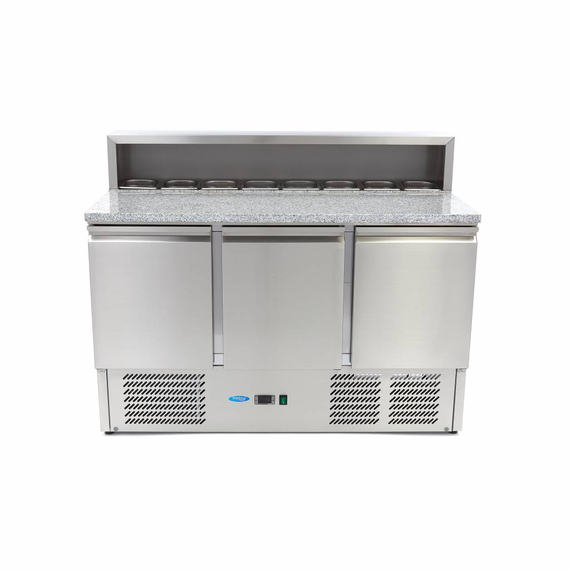 Maxima Gastro Pizzakühltisch - 137 cm - 3 Türen - Passt 8 x 1/6 GN - inkl. Edelstahlabdeckung 1 Maxima Gastro Pizzakühltisch - 137 cm - 3 Türen - Passt 8 x 1/6 GN - inkl. Edelstahlabdeckung