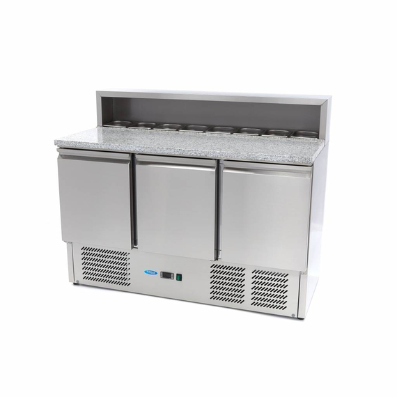 Maxima Gastro Pizzakühltisch - 137 cm - 3 Türen - Passt 8 x 1/6 GN - inkl. Edelstahlabdeckung Maxima Gastro Pizzakühltisch - 137 cm - 3 Türen - Passt 8 x 1/6 GN - inkl. Edelstahlabdeckung