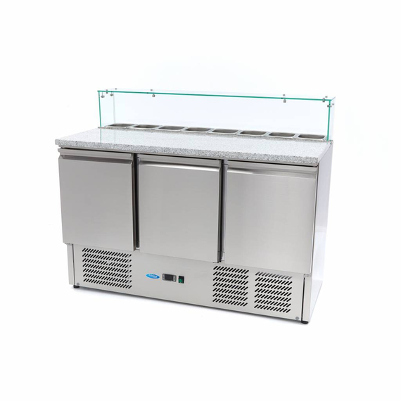 Maxima Gastro Pizzakühltisch - 137 cm - 3 Türen - Passt 8 x 1/6 GN - inkl. Glasabdeckung Maxima Gastro Pizzakühltisch - 137 cm - 3 Türen - Passt 8 x 1/6 GN - inkl. Glasabdeckung