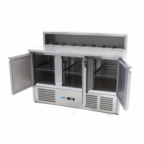 Maxima Gastro Pizzakühltisch - 137 cm - 3 Türen - Passt 8 x 1/6 GN - inkl. Edelstahlabdeckung 5 Maxima Gastro Pizzakühltisch - 137 cm - 3 Türen - Passt 8 x 1/6 GN - inkl. Edelstahlabdeckung